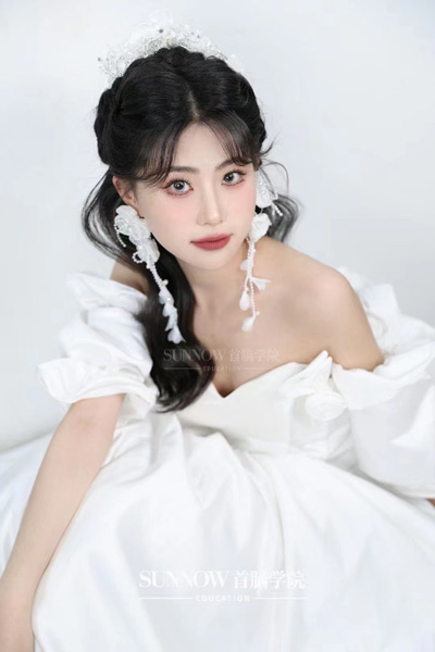 化妝師培訓要多久