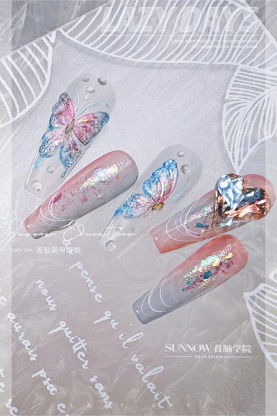 2023年學美甲是去實體店好還是學校好？