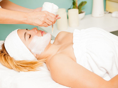 2023學(xué)美容怎么樣？美容學(xué)校多少錢學(xué)費(fèi)？