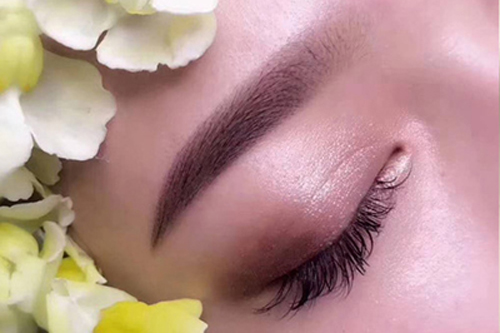 學(xué)半永久化妝大概多少錢(qián)