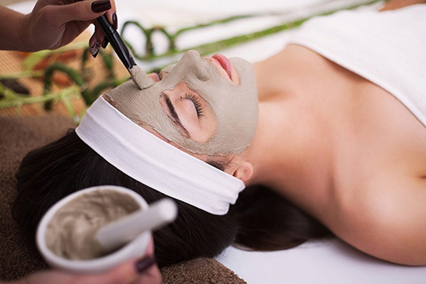 首腦學(xué)美容學(xué)費(fèi)多少錢(qián)