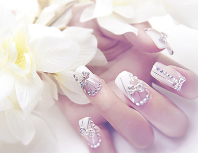 專業(yè)美甲培訓(xùn)課程？時尚美甲培訓(xùn)班學(xué)費？