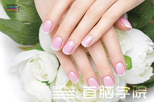 2023年學(xué)美甲美睫要多少時間和多少錢？