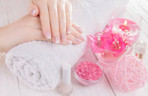 美甲培訓(xùn)班學(xué)費多少