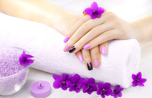 美甲培訓(xùn)班學(xué)費多少