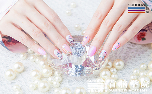 ?美甲培訓(xùn)學(xué)校