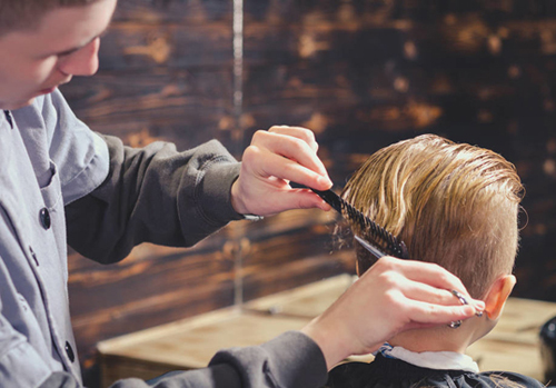 快剪理發(fā)培訓班學費多少