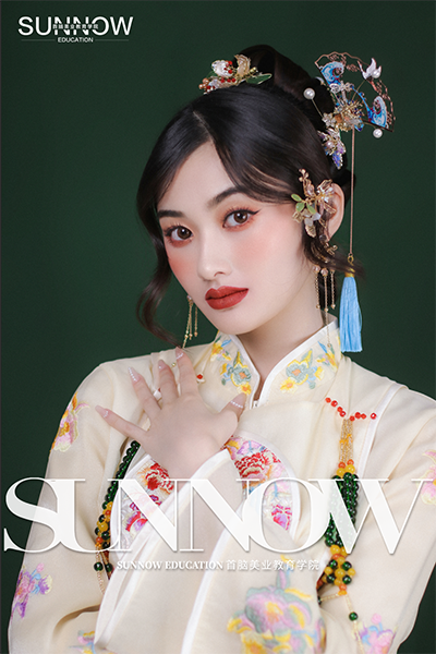 2024年學(xué)習(xí)化妝，好不好就業(yè)，如何就業(yè)？