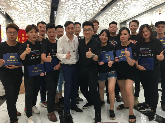 首腦美發(fā)培訓(xùn)學(xué)校