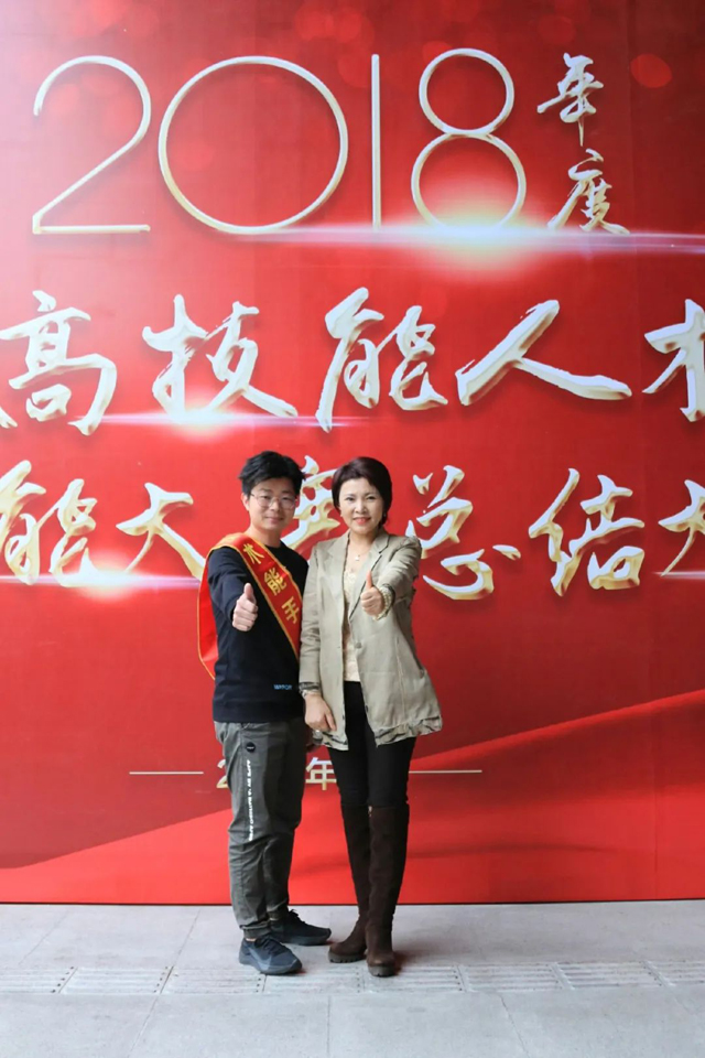 首腦美發(fā)培訓(xùn)學(xué)校