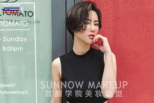 學美發(fā)去學校還是店好